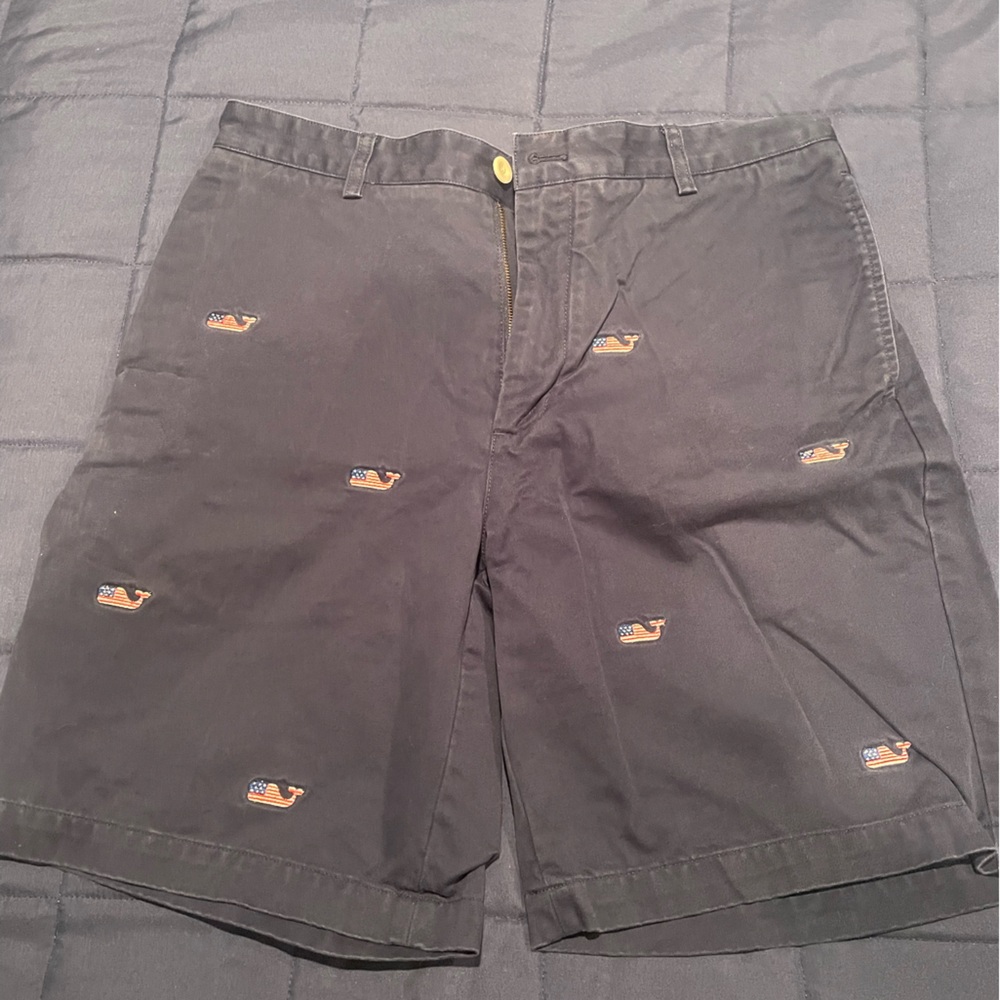 Men’s vineyard vines shorts